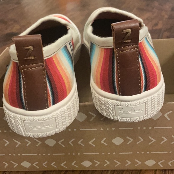 NWT!! Zodiac Ciara Slip on, size 6 - Picture 5 of 9